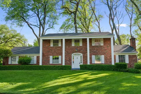 899 Litchfield Ct, Columbus, OH 43235