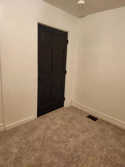Bedroom - 373 Walnut St, Circleville, OH 43113 photo 1 of 4