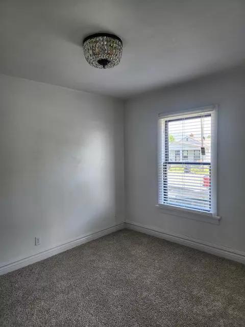 Bedroom - 373 Walnut St, Circleville, OH 43113 photo 2 of 4