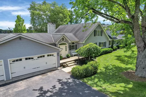1465 Chickasaw Dr, London, OH 43140
