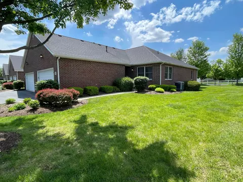 201 Hanover Ct, Delaware, OH 43015