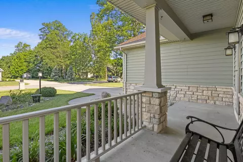 1110 Beech St, Ada, OH 45810 photo 2