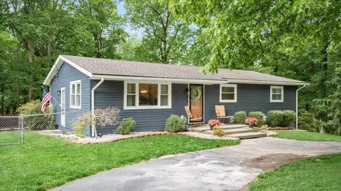84 Brenthill Dr, Newark, OH 43055