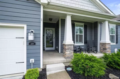 Exterior - 229 Jay Ct, Delaware, OH 43015 photo 3 of 9