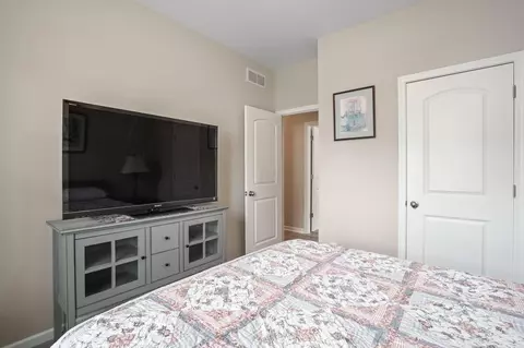Bedroom - 229 Jay Ct, Delaware, OH 43015 photo 7 of 7
