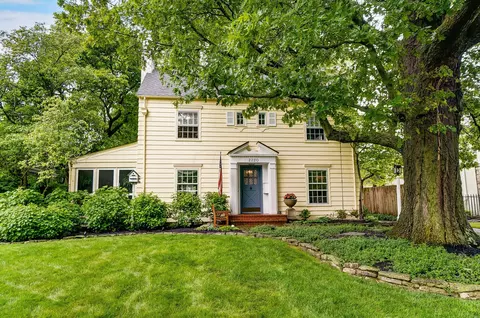 2220 Abington Rd, Upper Arlington, OH 43221
