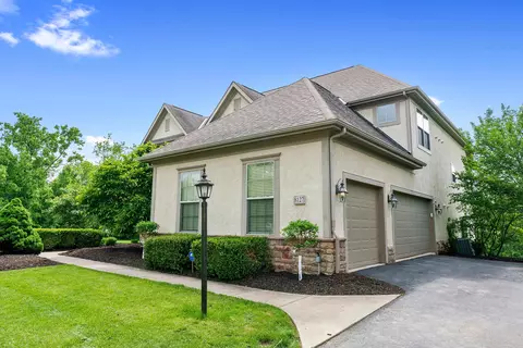 Exterior - 8127 Conine Dr, Dublin, OH 43016 photo 4 of 17