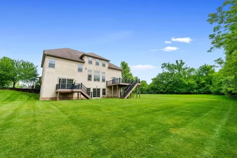 Exterior - 8127 Conine Dr, Dublin, OH 43016 photo 16 of 17