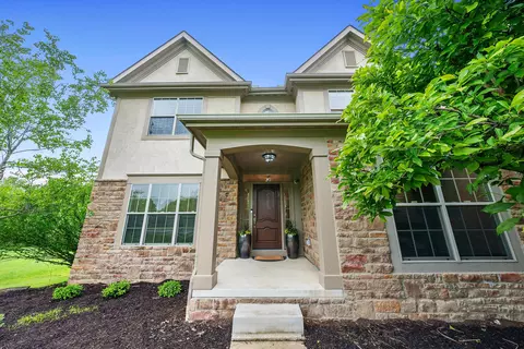 Exterior - 8127 Conine Dr, Dublin, OH 43016 photo 6 of 17