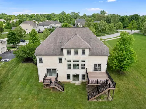 Exterior - 8127 Conine Dr, Dublin, OH 43016 photo 15 of 17