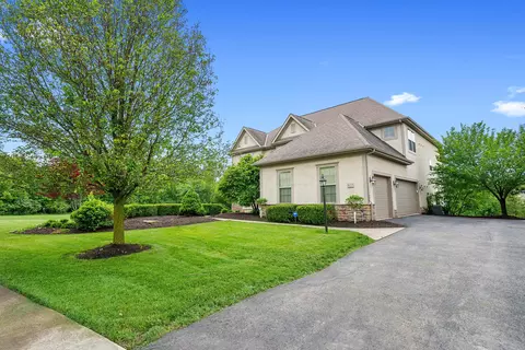 Exterior - 8127 Conine Dr, Dublin, OH 43016 photo 2 of 17