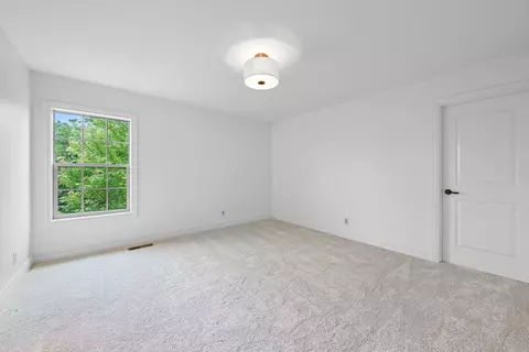 Bedroom - 8127 Conine Dr, Dublin, OH 43016 photo 6 of 9