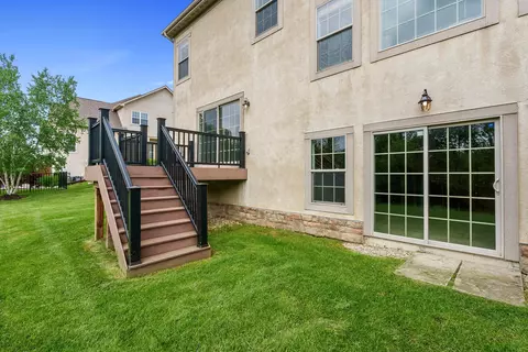 Exterior - 8127 Conine Dr, Dublin, OH 43016 photo 13 of 17