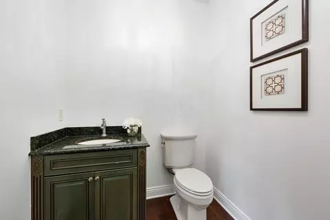 Bath - 8127 Conine Dr, Dublin, OH 43016 photo 1 of 8