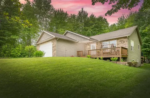16019 King Rd, Howard, OH 43028