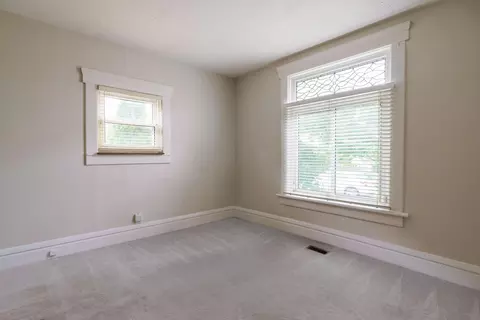 439 E Kossuth St, Columbus, OH 43206 photo 3