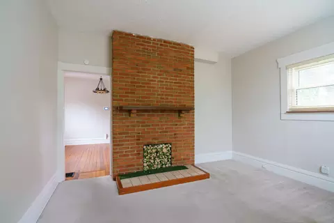 439 E Kossuth St, Columbus, OH 43206 photo 4