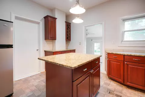 439 E Kossuth St, Columbus, OH 43206 photo 11