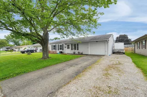 182 Indianhead Dr, Heath, OH 43056