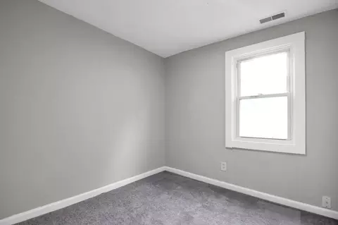 Bedroom - 476 Dearborn Ave, Circleville, OH 43113 photo 3 of 4