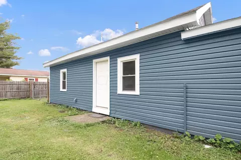 Exterior - 476 Dearborn Ave, Circleville, OH 43113 photo 3 of 6