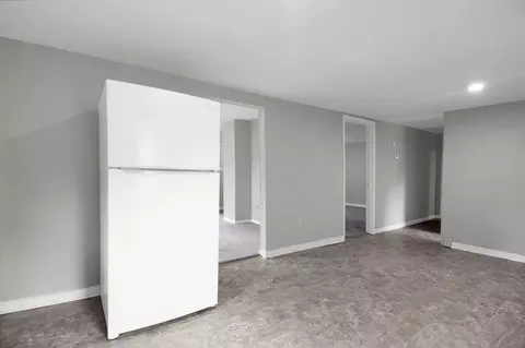 Living - 476 Dearborn Ave, Circleville, OH 43113 photo 3 of 3