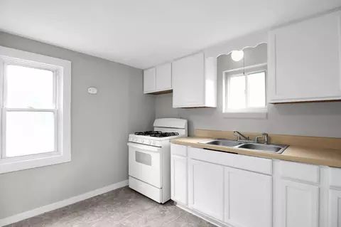 Kitchen - 476 Dearborn Ave, Circleville, OH 43113 photo 1 of 2