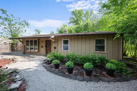 813 W 9th St, Marysville, OH 43040