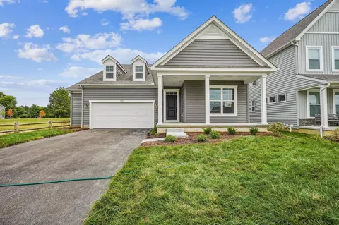 2704 Carmie Dr, Blacklick, OH 43004