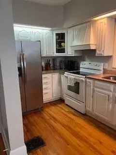 Kitchen - 742 Warner Ave, Logan, OH 43138 photo 2 of 2