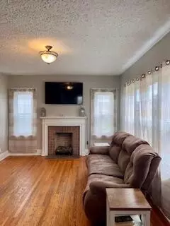 Living - 742 Warner Ave, Logan, OH 43138 photo 1 of 3