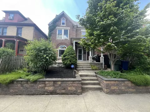 1213 Hamlet St, Columbus, OH 43201