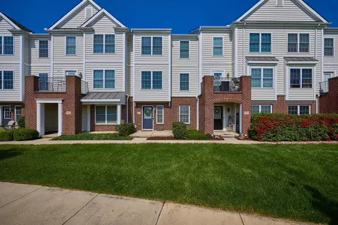 5944 Woodshire Dr #306, Westerville, OH 43081