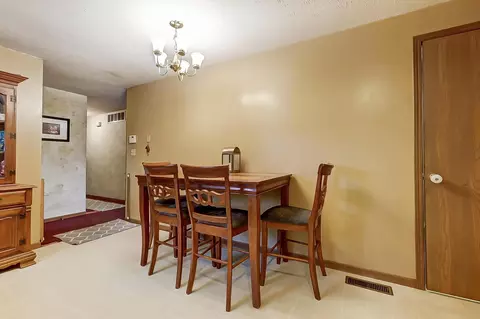 3979 Delmar Cir, Springfield, OH 45503 photo 10