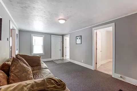Entry Way - 2501 Roberts Ave, Springfield, OH 45503 photo 1 of 2