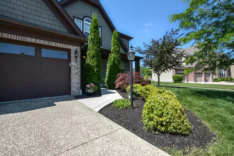 Exterior - 266 Kitdare Dr, Delaware, OH 43015 photo 7 of 7