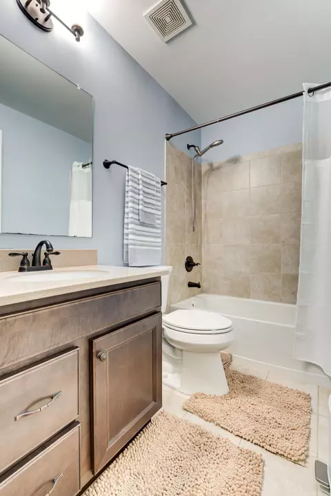 Bath - 266 Kitdare Dr, Delaware, OH 43015 photo 10 of 13