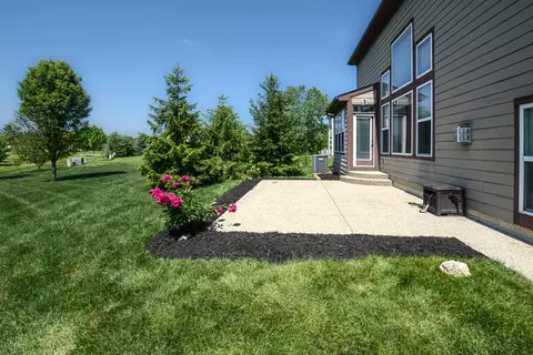 Exterior - 266 Kitdare Dr, Delaware, OH 43015 photo 5 of 7
