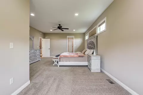 Bedroom - 266 Kitdare Dr, Delaware, OH 43015 photo 2 of 11