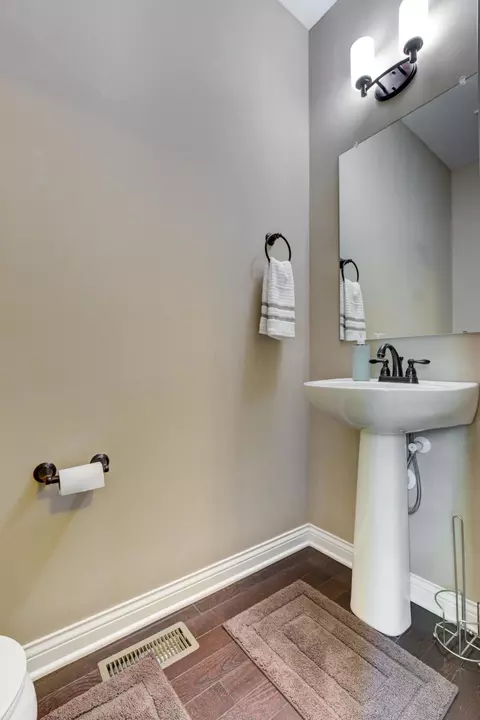 Bath - 266 Kitdare Dr, Delaware, OH 43015 photo 1 of 13