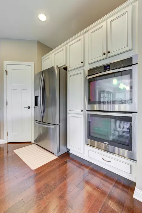 Kitchen - 266 Kitdare Dr, Delaware, OH 43015 photo 3 of 6