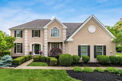 5255 Harbor Pointe Dr, Galena, OH 43021