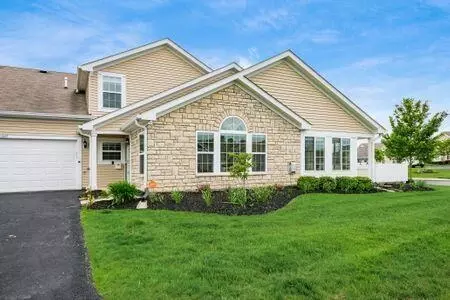 1687 Chestnut Farms Loop #5, Grove City, OH 43123