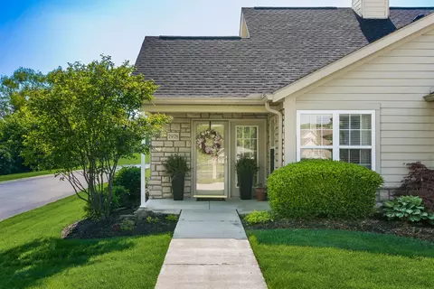 7978 Farm Crossing Cir, Powell, OH 43065