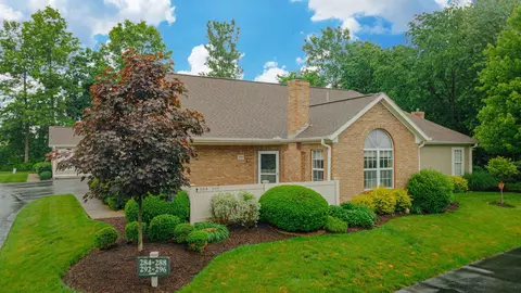 300 Park Woods Ln, Powell, OH 43065
