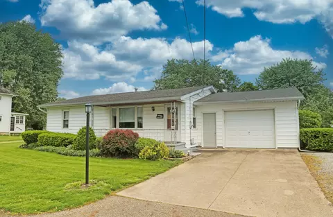 104 S Mulberry St, Fredericktown, OH 43019