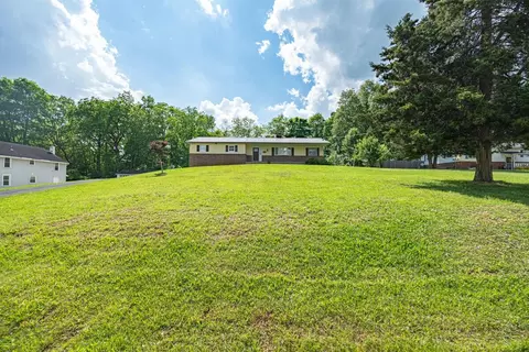 1417 Southwestern Rd, Grove City, OH 43123