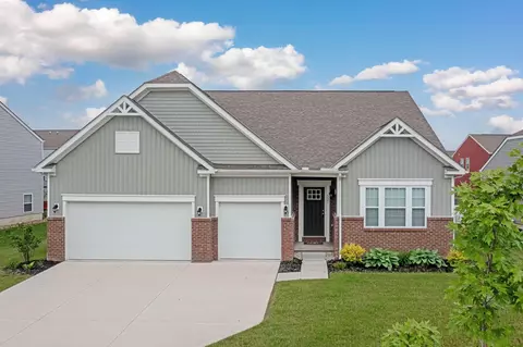 321 Green Acres Dr, Johnstown, OH 43031
