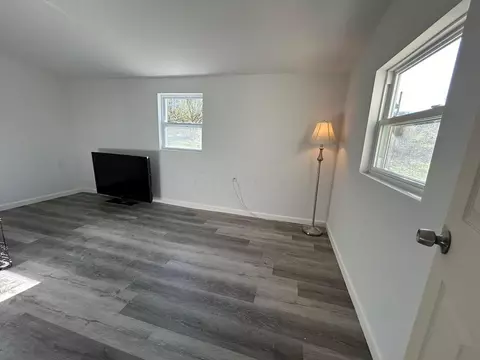 Living - 11295 Techniglas Rd, Newark, OH 43055 photo 2 of 2