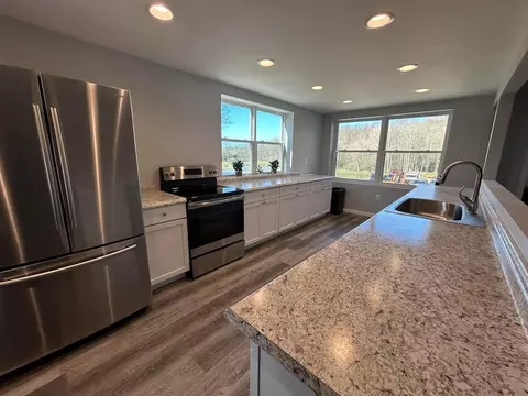 Kitchen - 11295 Techniglas Rd, Newark, OH 43055 photo 1 of 4